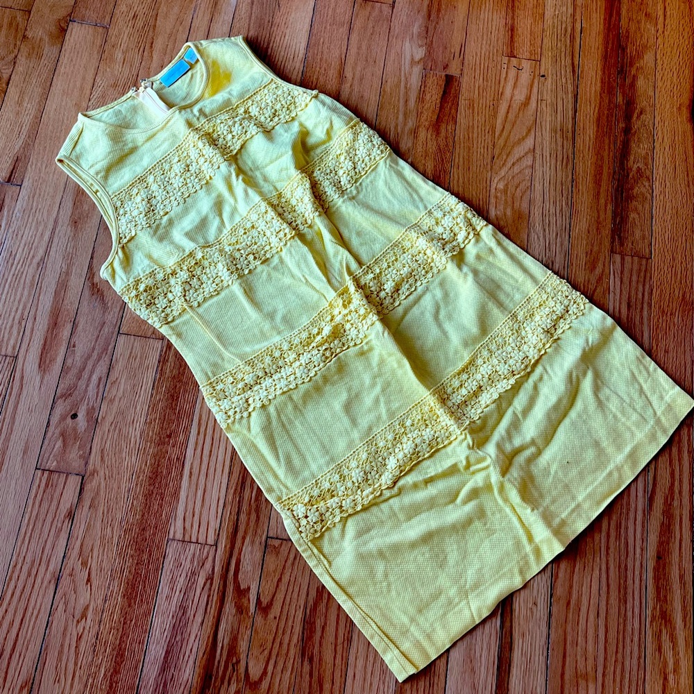 NEW YORK & COMPANY SIZE 8 YELLOW DRESS